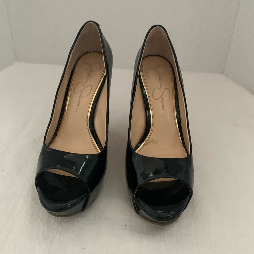 Jessica Simpson wedge size 5